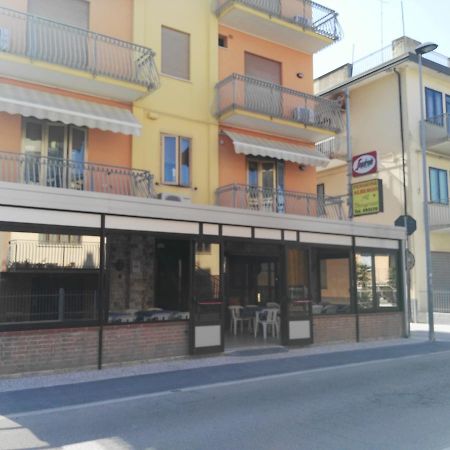 Hotel Bragozzo ソットマリーナ エクステリア 写真