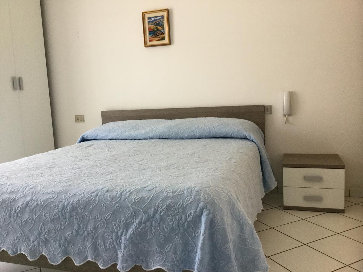 Hotel Bragozzo ソットマリーナ エクステリア 写真