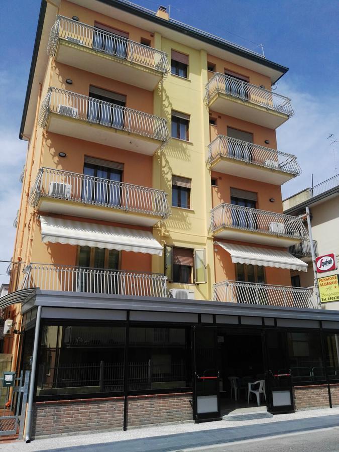 Hotel Bragozzo ソットマリーナ エクステリア 写真